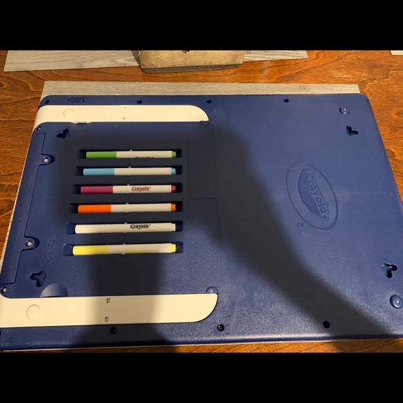 Crayola light designer wide screen drawing board - Picture 3 of 9